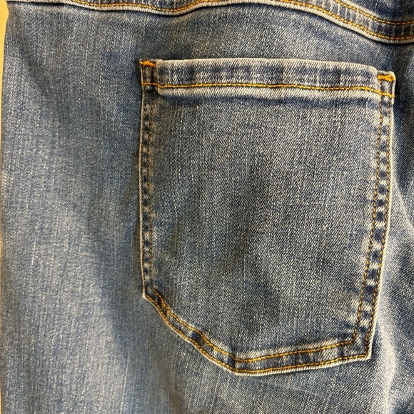 SPANX Sz XL Wide Leg Pull On Jeans Mid Wash Front Seam High Rise Comfort Waist - Picture 8 of 11